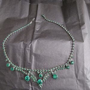 Elegant Green Necklace